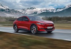 2020_FORD_MACH-E_AWD_23-LOW