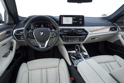 P90404054_highRes_the-new-bmw-530d-xdr