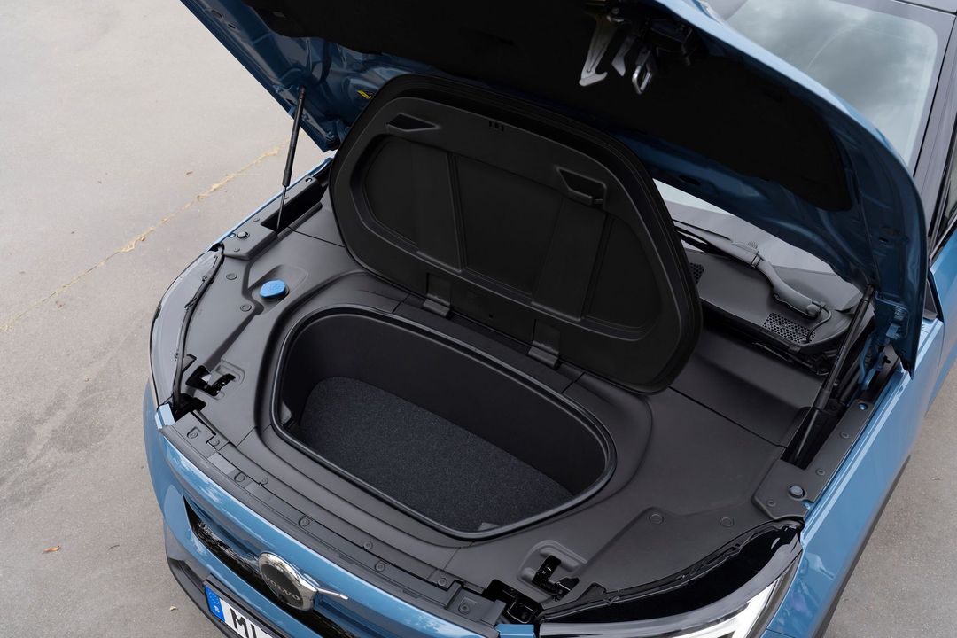 287380_Volvo_C40_Recharge_Fjord_Blue