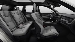294983_XC60_Recharge_interior