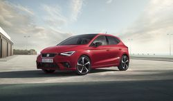 SEAT-Ibiza-FR_02_title