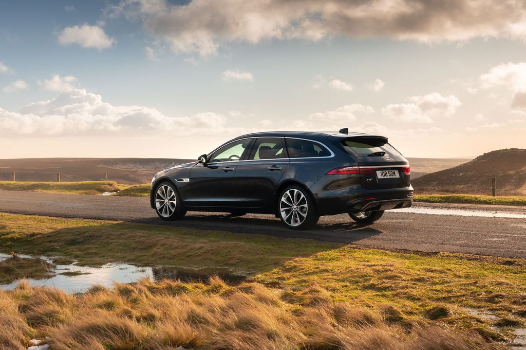 Jag_XF_Sportbrake_21MY_Exterior_270121_8799