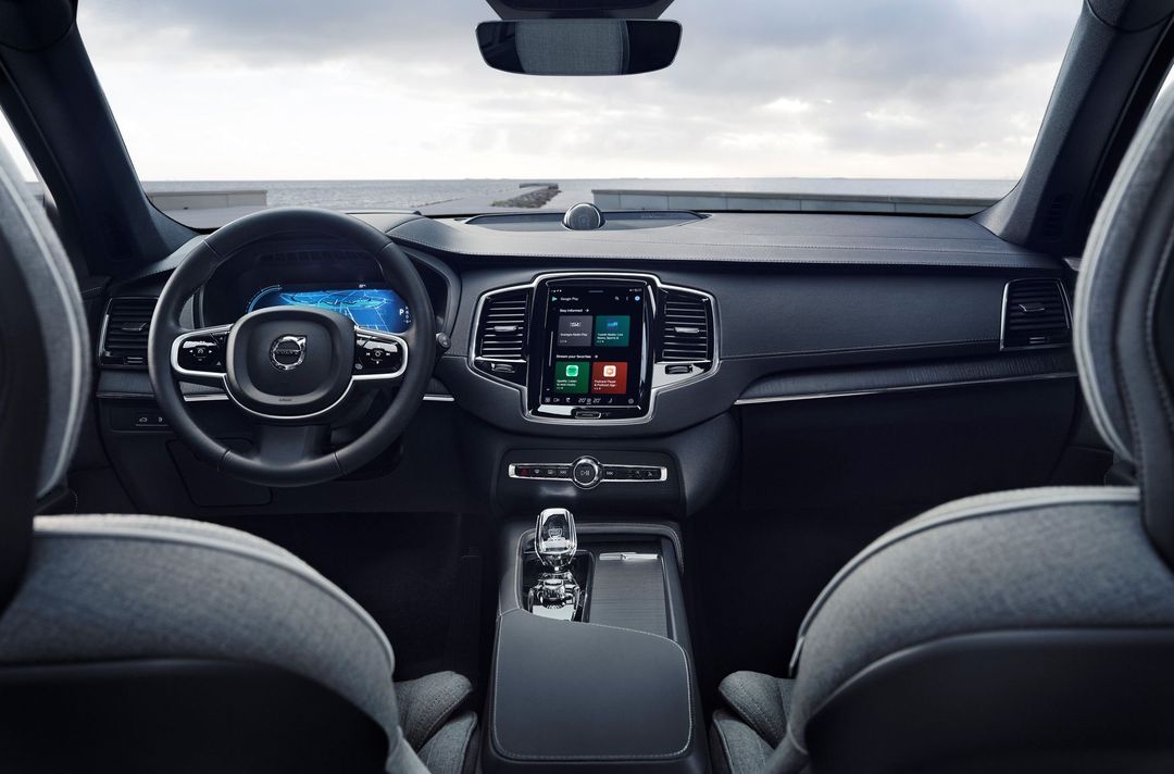 294870_XC90_Recharge_interior
