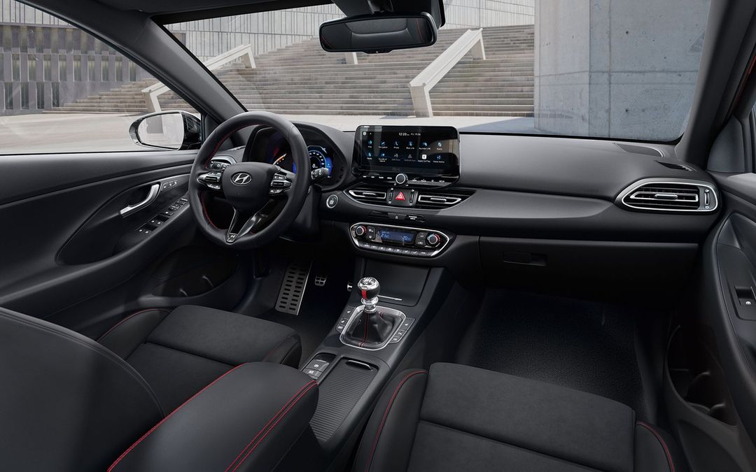 PDPE_HB_N-Line_DG07-02_INT_dashboard-passenger_CMYK_v01_w3b