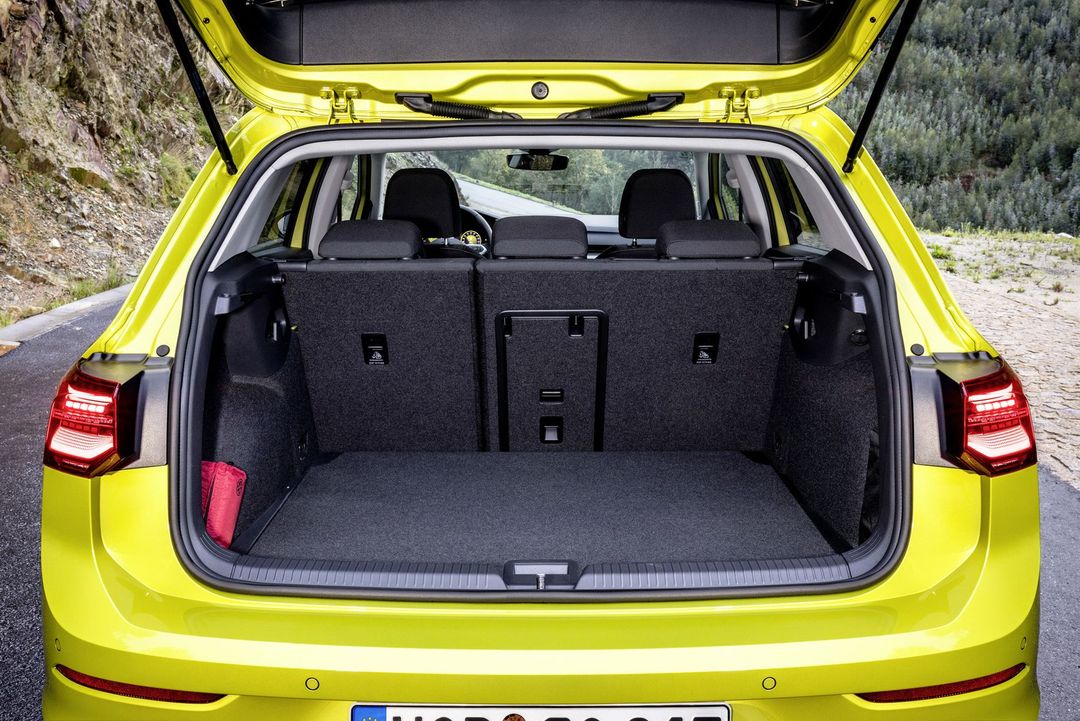 DB2019AU02105_medium