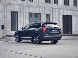 294657_XC90_Recharge_T8_AWD_Denim_Blue