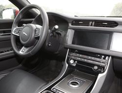 Jaguar XF 20 AWD - Die Katze spurt!