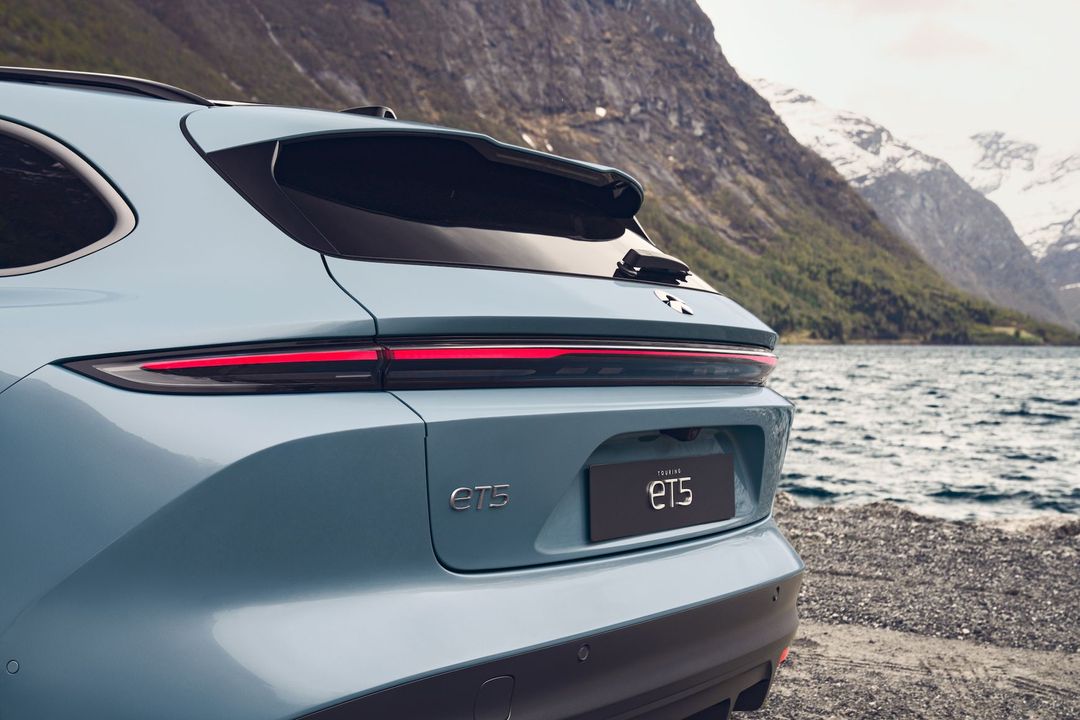 NIO ET5 Touring Exterior 12