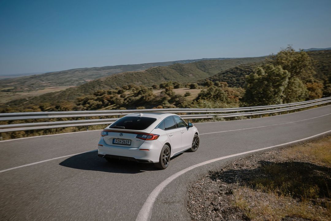 371302_2022_Honda_Civic_e_HEV