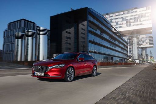 Die Frontansicht des neuen Mazda 6 Facelift. Markteinführung ist im September 2018. Fotocredits: Mazda Österreich