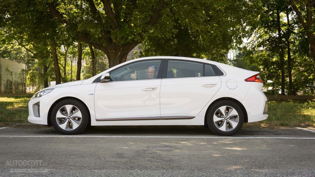 Hyundai-Ioniq-Elektro-11