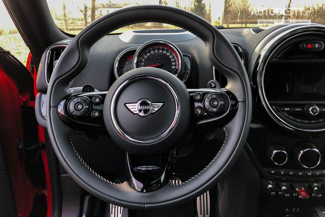 Mini-Countryman-JCW-Innen