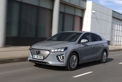 hyundai-ioniq-electric-1119-07
