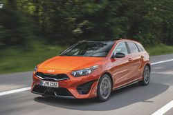 Kia_Ceed_GT_Line_MJ22_01