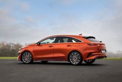 Kia_ProCeed_GT_MJ22_10