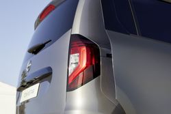 885082-F275-23TDIEULHD_TOWNSTAR_EV_COMBI_006_LR