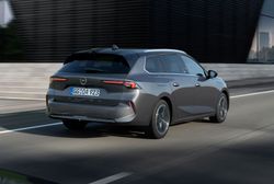 08_opel_astra_sports_tourer_519396-630f469c10009