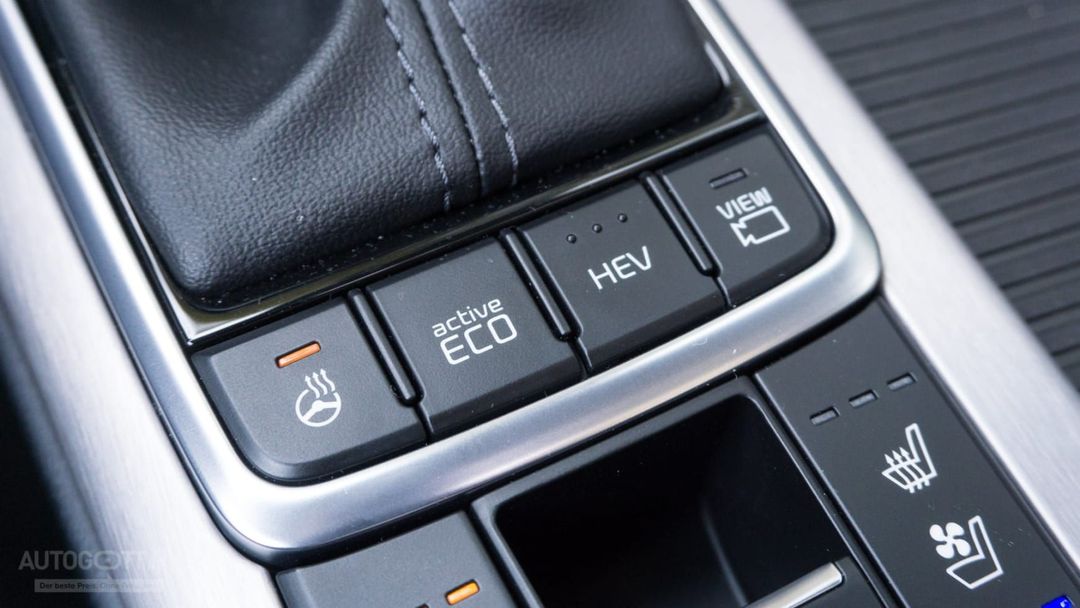 KIA-Optima-SW-PHEV-23