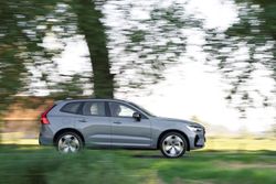 288141_Volvo_XC60_Recharge_T8_AWD_Thunder_Grey