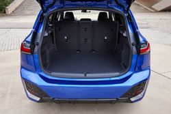 P90451527_highRes_bmw-223i-active-tour