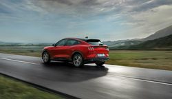 2020_FORD_MACH-E_AWD_19-LOW