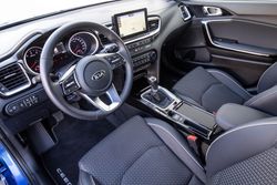 Kia_Ceed_Sportswagon_MJ19_Int_17