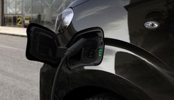 PEUGEOT_TRAVEL_2004STYP213_0