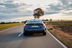 P90405284_highRes_bmw-m440i-xdrive-arc