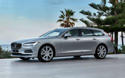 191762_New_Volvo_V90_location_driving